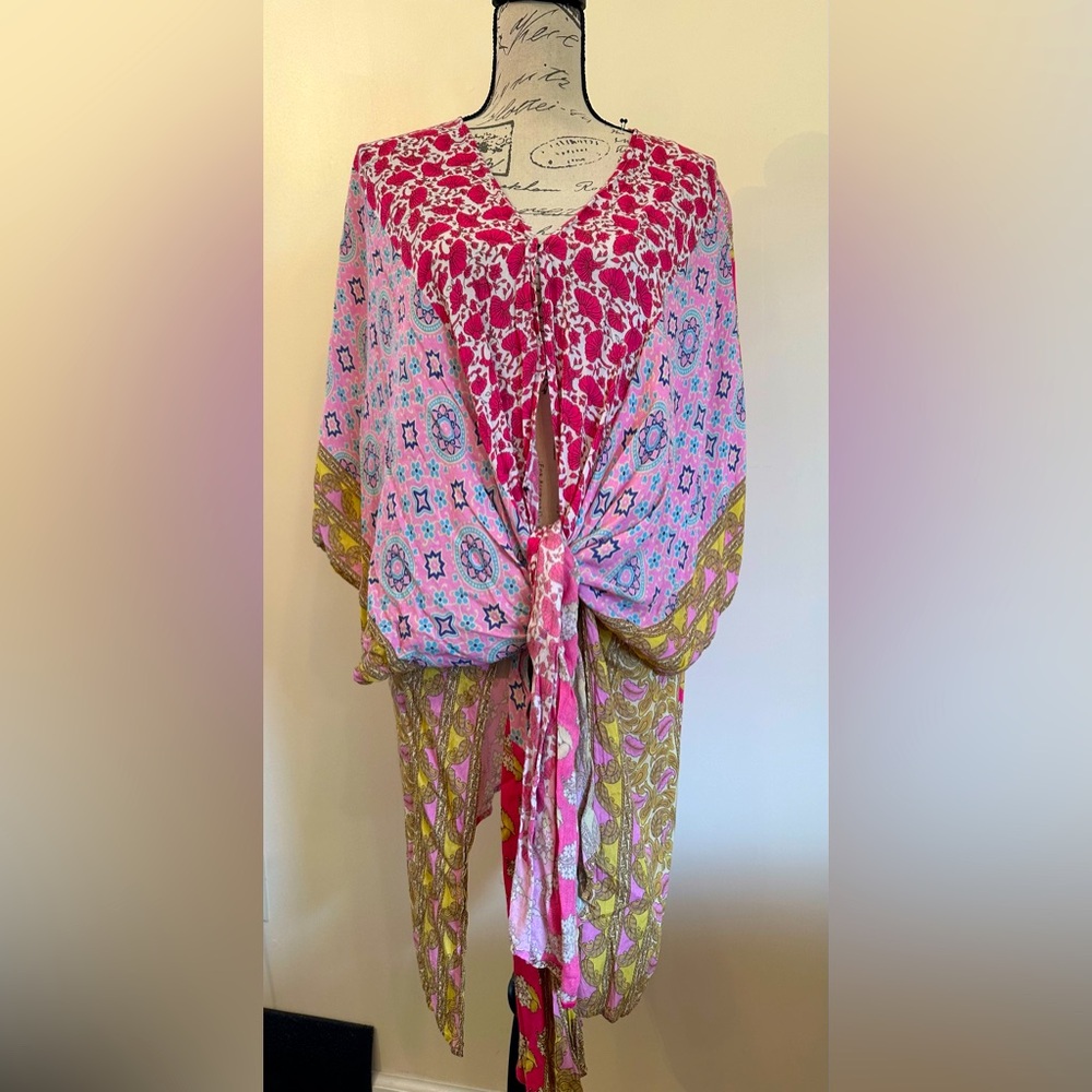 Elizabeth Gillet Shawl/Cover Up/Wrap